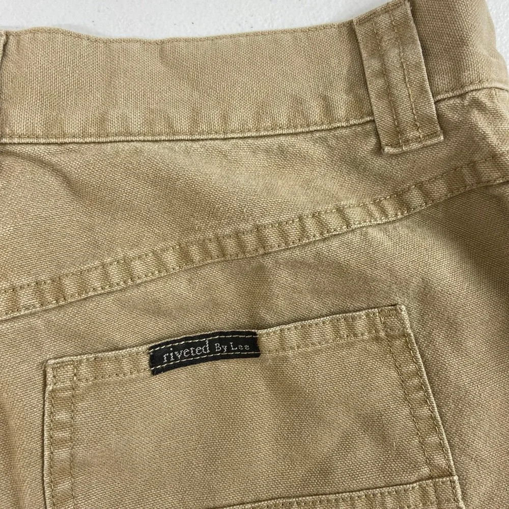 Vintage Riveted by Lee women's tan khaki cargo pocket relaxed‎ shorts 28 waist